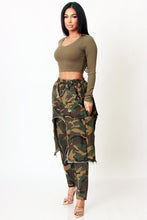 Load image into Gallery viewer, Crazy Camo pants
