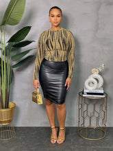 Load image into Gallery viewer, Leather look skirt
