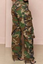 Load image into Gallery viewer, Oversized Camo cargo pants
